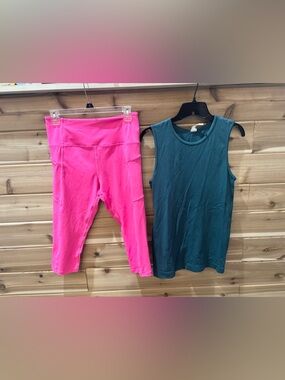 Zyia Hot Pink Athletic Capris & Teal Ribbed Tank Set